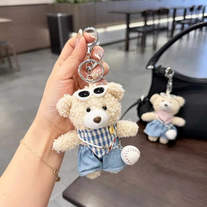 Stoere Teddybeer Knuffel Sleutelhanger | Petje en Zonnebril De Knuffel