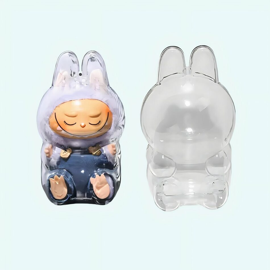 Beschermhoes voor Labubu-stijl pluche speelgoed in zittende positie