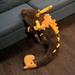 Donkergekleurde Knuffeldraak Zhongli Zacht en Betrouwbaar De Knuffel