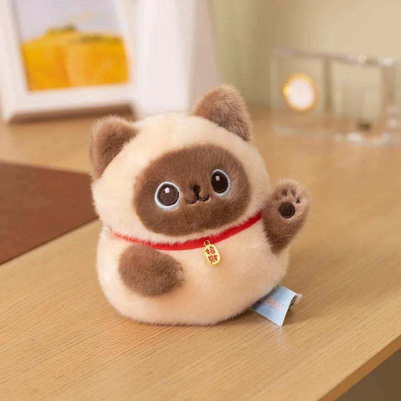 Gelukskat Knuffel 15 cm | Maneki Neko met Geluid, 4 Kleuren