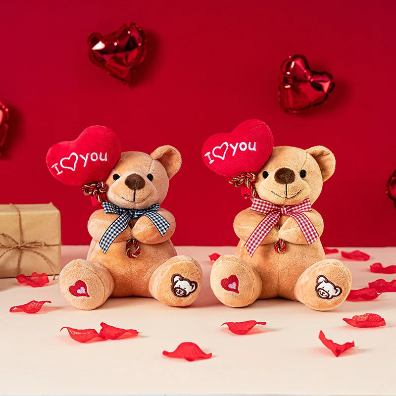 Kleine Teddybeer met Hartje 13 tot 15 cm