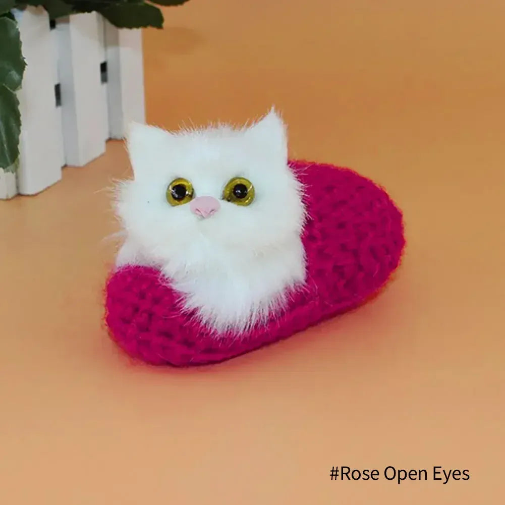 Slapend Poesje met Geluid | Realistische Kat Knuffel, 20 Modellen De Knuffel Mandje Fuchsia, Ogen Open