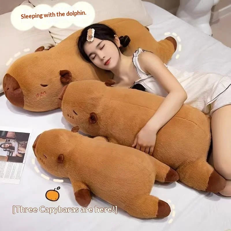 Liggende Capybara Knuffelkussen 45 en 65 cm