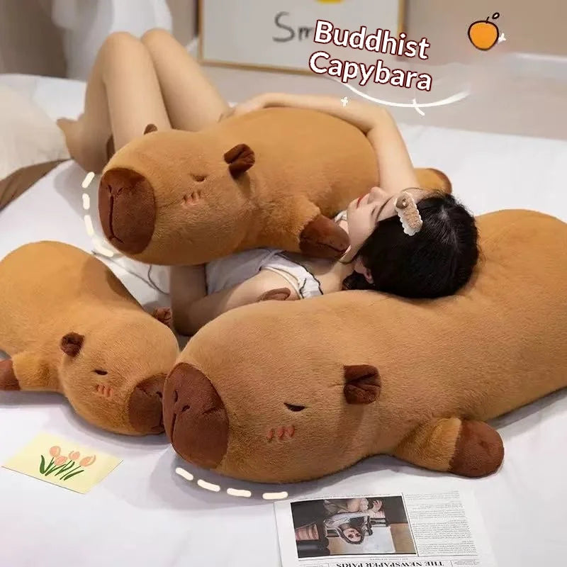 Liggende Capybara Knuffelkussen 45 en 65 cm