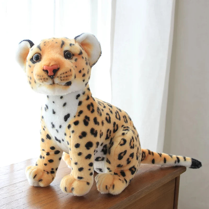 Realistische Leeuw of Panter Knuffel 23 tot 33 cm | Wilde Katten
