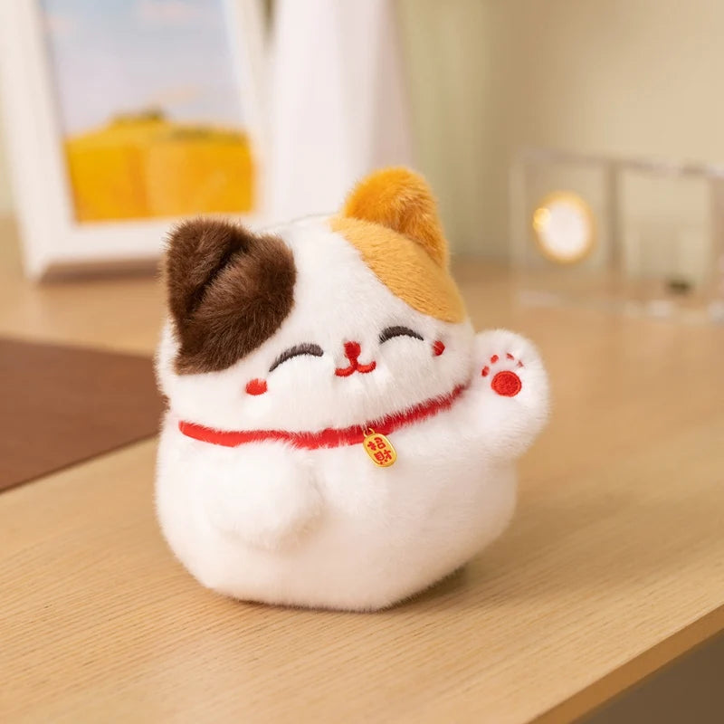 Gelukskat Knuffel 15 cm | Maneki Neko met Geluid, 4 Kleuren