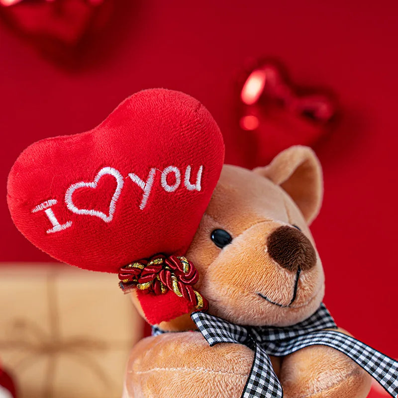Kleine Teddybeer met Hartje 13 tot 15 cm