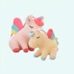Gele Eenhoorn Knuffel Met Regenboogaccent De Knuffel