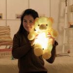 Gele Knuffel Beer Kussen met LED Verlichting De Knuffel