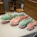 Grappige Groene Knuffel Krokodil Met Roze Mond En Witte Tanden De Knuffel