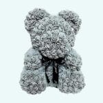 Grijze Knuffelbeer met Bloemenmotief en Zachte Vacht De Knuffel