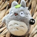 Grijze Totoro Knuffel Sleutelhanger 10 cm De Knuffel