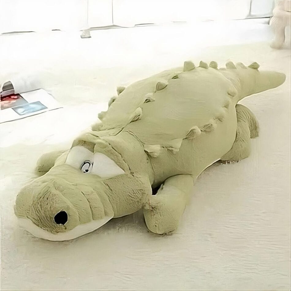 Groene Knuffel Krokodil Kussen Met Zwarte Vlekjes En Glimlach De Knuffel