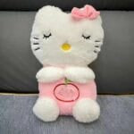 Hello Kitty Ademend Knuffel met Slaapliedje en Rustgevend Licht De Knuffel
