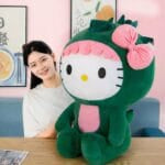 Hello Kitty Dinosaurus Knuffel 50 cm en 65 cm XXL De Knuffel