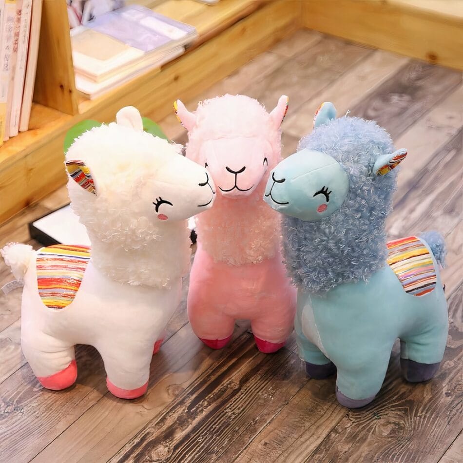Kleurrijke Handgemaakte Alpaca Knuffel Met Glimlach En Zachte Vacht De Knuffel