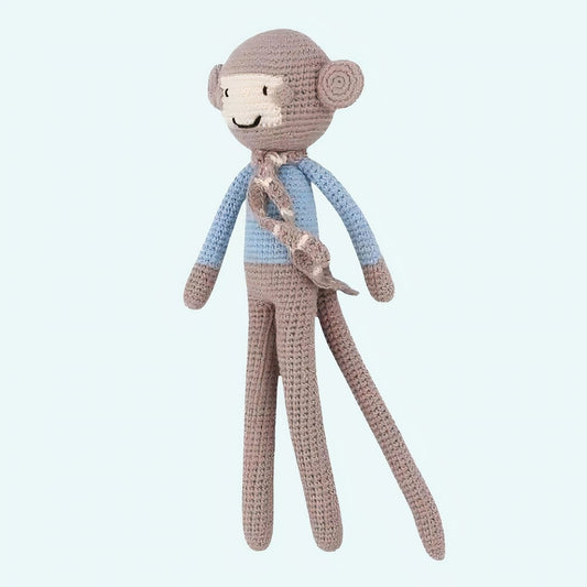 Knuffel Aap van Gebreide Tricot met Lange Staart en Vrolijke Sjaal De Knuffel