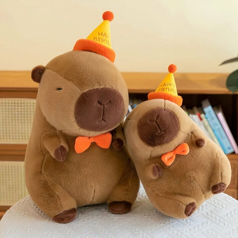 Knuffel Capibara Anniversaire met Feestelijk Hoedje voor Verjaardagen De Knuffel