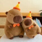 Knuffel Capibara Anniversaire met Feestelijk Hoedje voor Verjaardagen De Knuffel