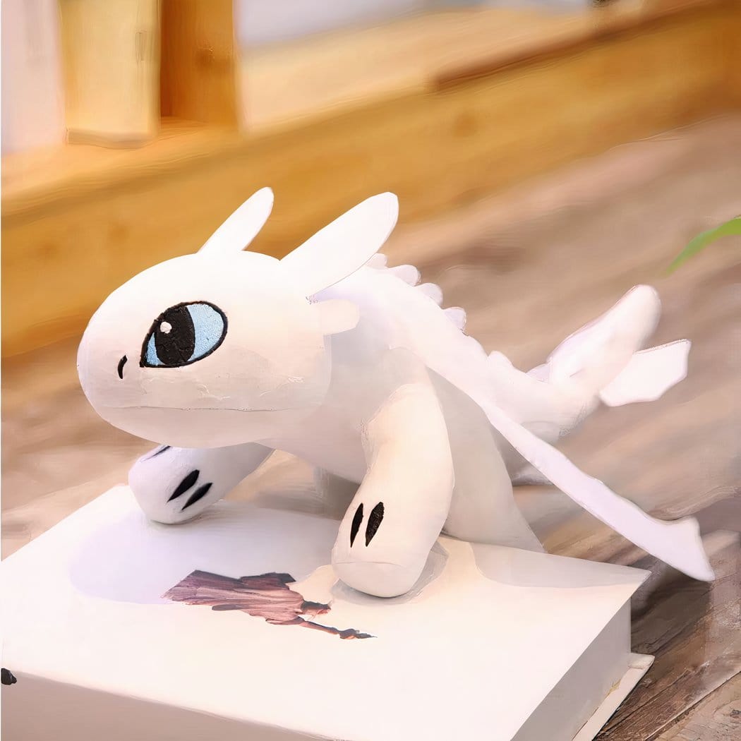 Knuffel Draak Furie Éclair Zacht Witte Lijf Met Glinsterende Schubben De Knuffel 35cm