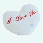 Knuffel Kussen Wit Pluche Met I Love You Geborduurd In Rood De Knuffel