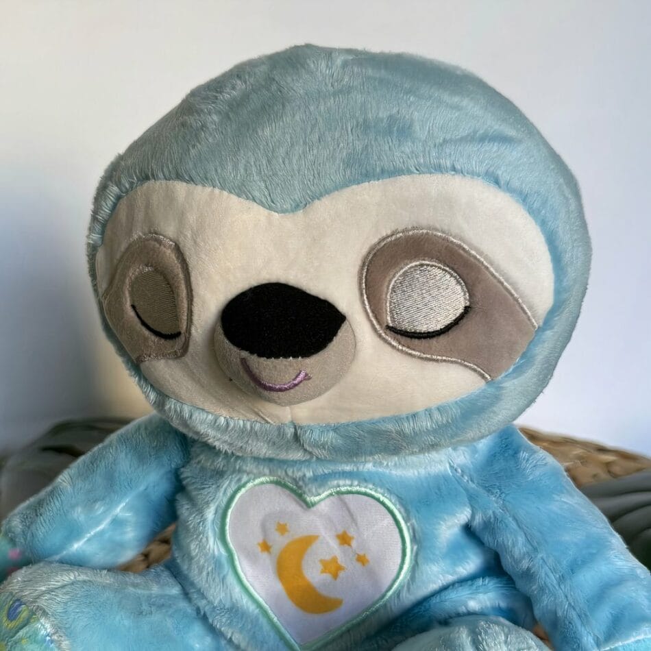 Knuffel Luiaard Nachtlampje Ademend Met Slaapliedje De Knuffel