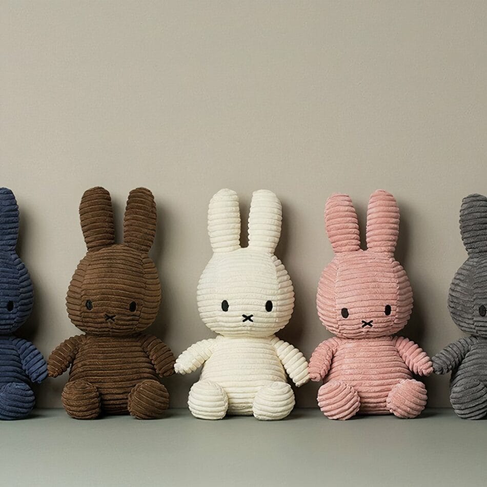 Knuffel Miffy Corduroy Blauw Middellange Formaat De Knuffel