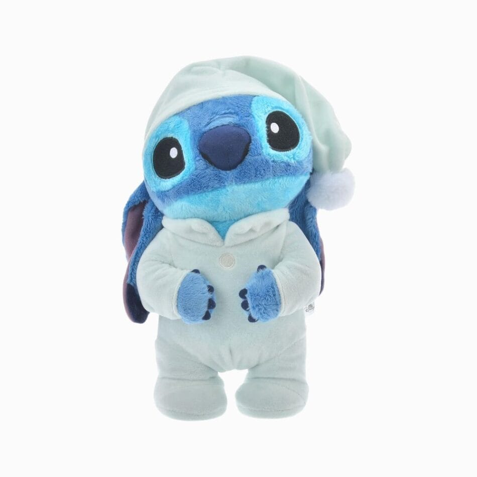 Knuffel Stitch in Pyjama met Wit Nachtbonnetje De Knuffel