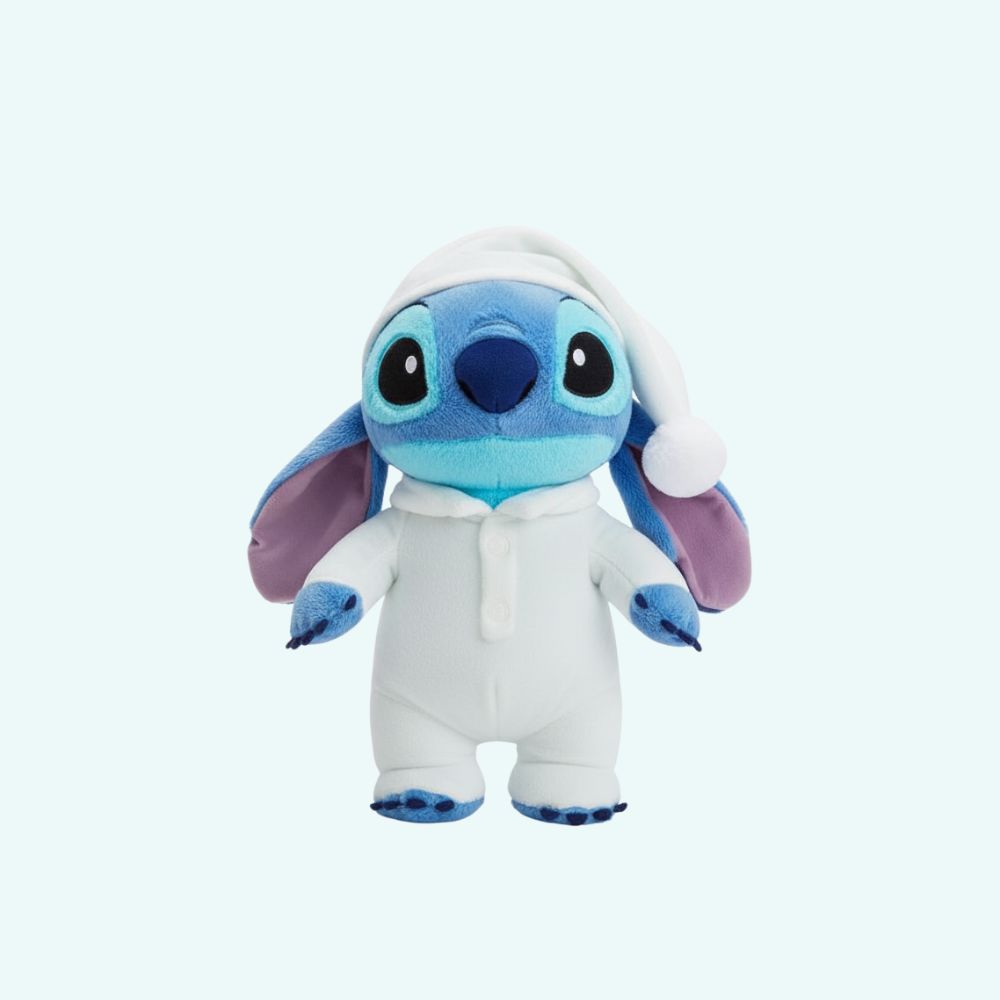 Knuffel Stitch in Pyjama met Wit Nachtbonnetje De Knuffel