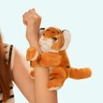 Knuffelarmband Om De Pols Die Rond Draait Voor Stressverlichting De Knuffel