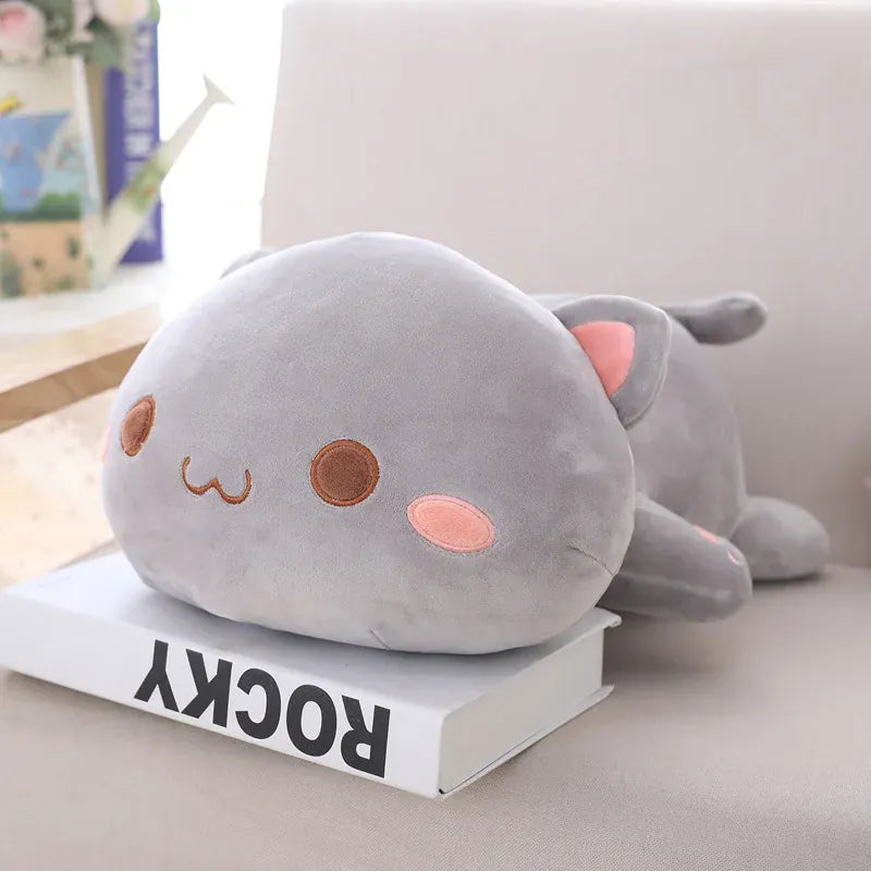 Liggende Kat Knuffelkussen | Kawaii Poes in Wit of Grijs De Knuffel Grijs