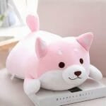 Roze Kawaii Knuffelhond met Gesloten Ogen De Knuffel