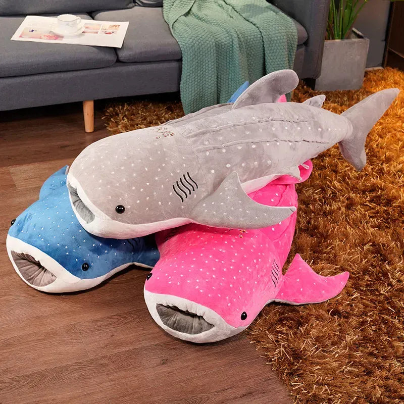 Walvishaai Knuffel Lang Kussen | Blauw, Roze of Grijs De Knuffel