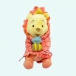 Winnie de Pooh Knuffel met Roze Deken en Jurkje De Knuffel