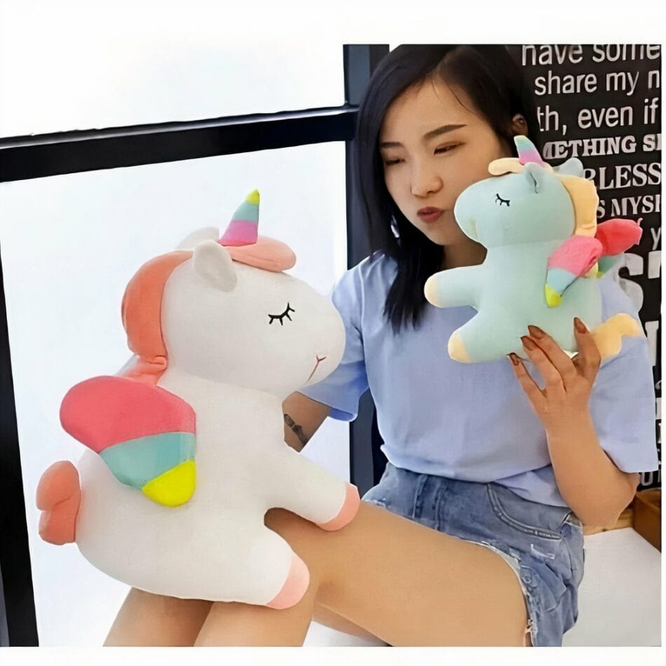Zachte Eenhoorn Knuffel Met Blauwe Regenboog Accent De Knuffel