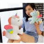 Zachte Eenhoorn Knuffel Met Blauwe Regenboog Accent De Knuffel
