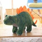 Zachte Groene Stegosaurus Knuffel met Gele Klauwen en Lange Staart De Knuffel