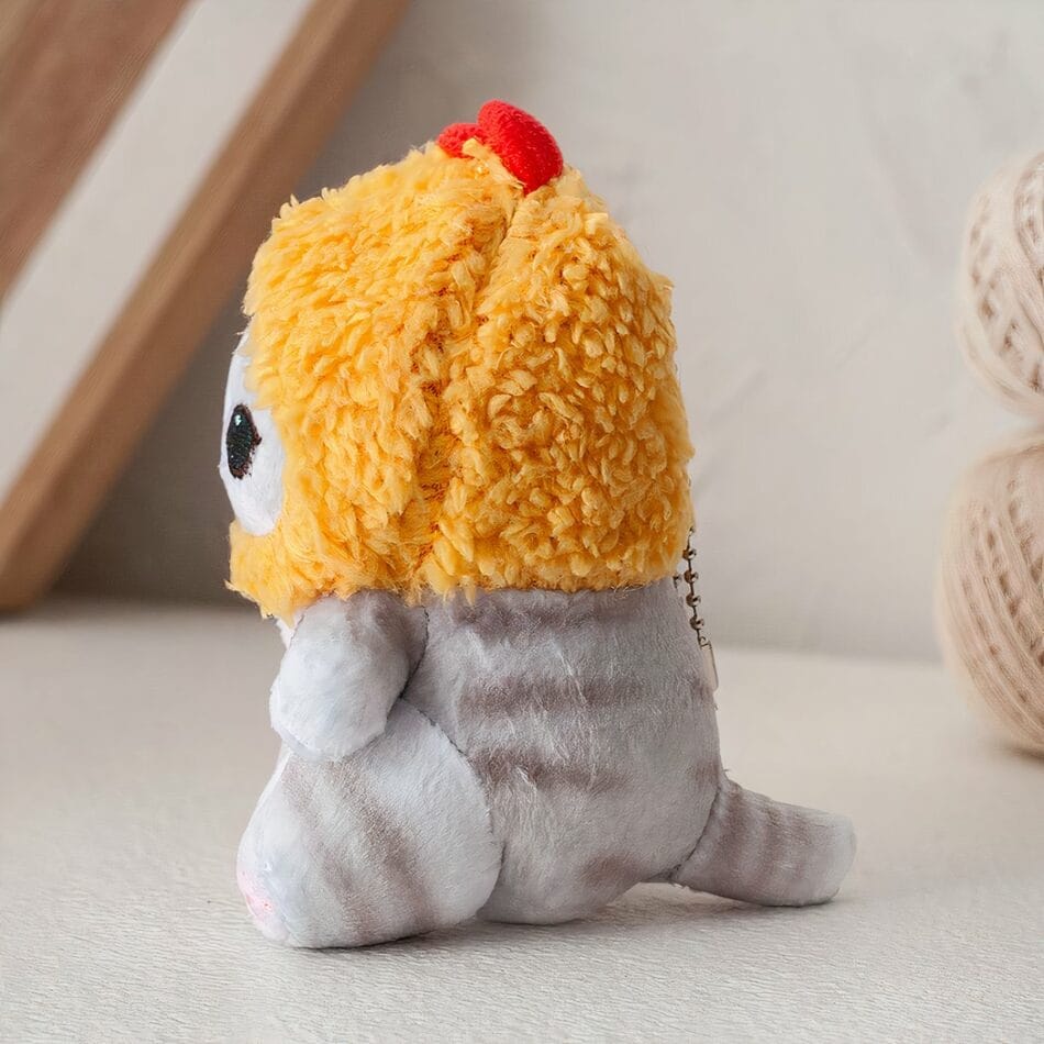 Zachte Knuffelkat Met Gele Cagoule en Hypoallergene Vezels De Knuffel