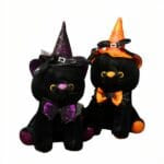 Zwarte Kat Knuffel met Halloween Kostuum Puntmuts en Spinnenwebstrik De Knuffel